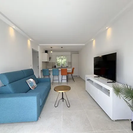 Apartament Beau 2 Pieces Neuf, Terrasse, Proche Des Criques