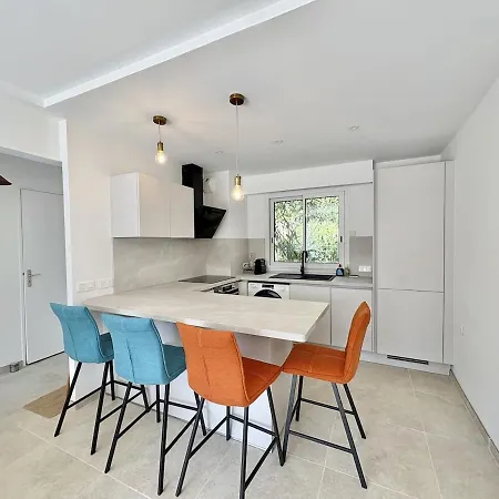 Appartamento Beau 2 Pièces Neuf, Terrasse, Proche Des Criques *