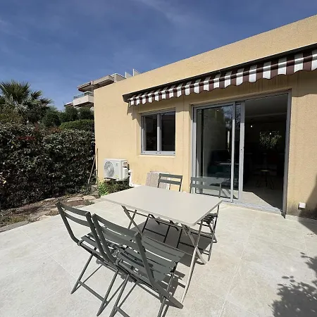Beau 2 Pièces Neuf, Terrasse, Proche Des Criques